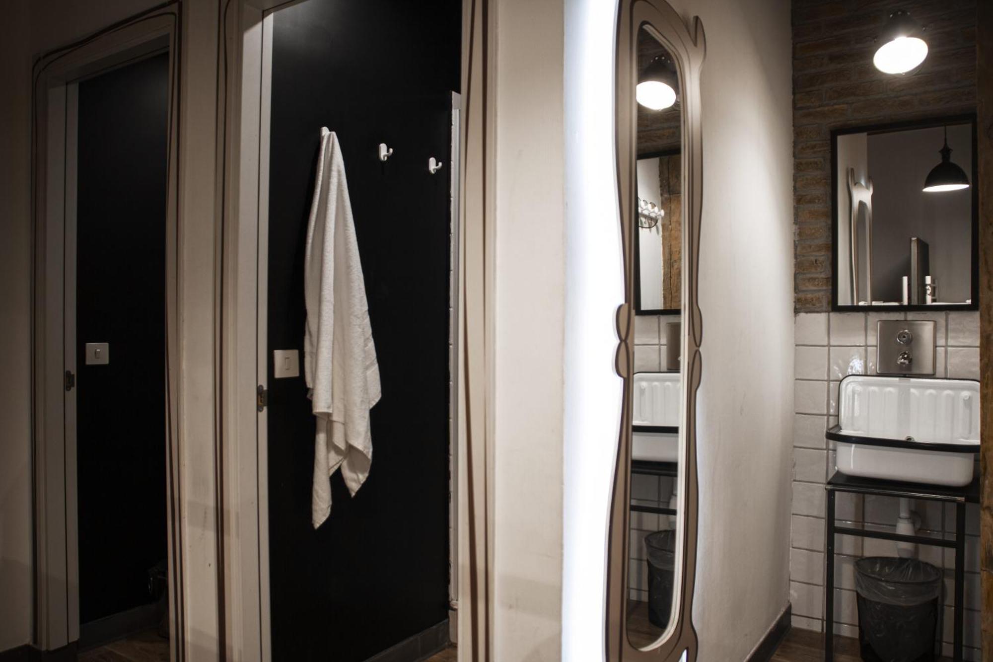 Room Chueca — Photos 2